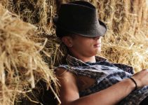 6 Ways Lack of Sleep Affects Farm Productivity